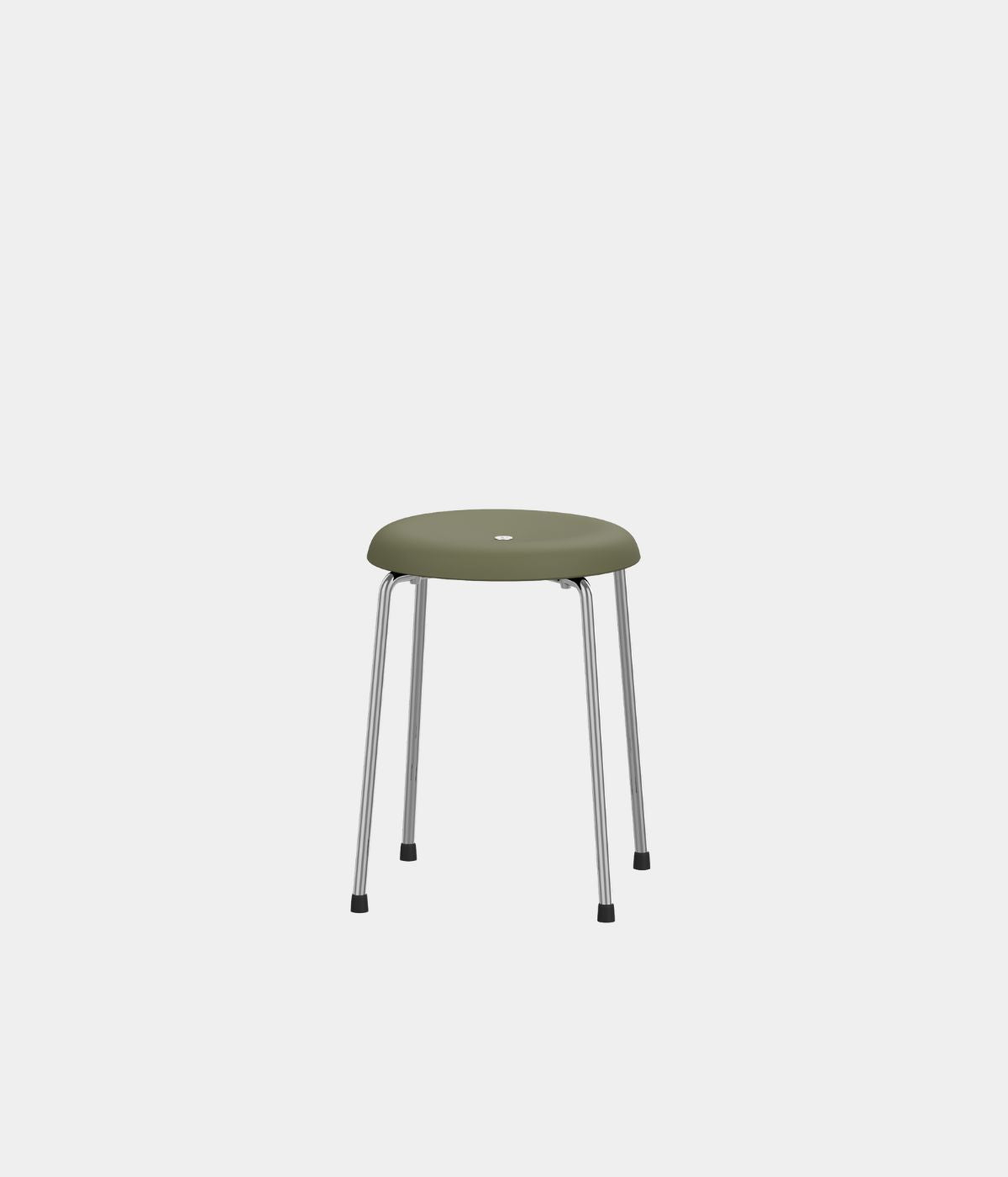 Taburett/Hocker von Lammhults mit grüner Sitzfläche und silbernen Beinen. Das auffällige Design kombiniert die lebendige grüne Farbe der Sitzfläche mit den eleganten, glänzenden silbernen Beinen, was dem Hocker einen modernen und dynamischen Look verleiht.