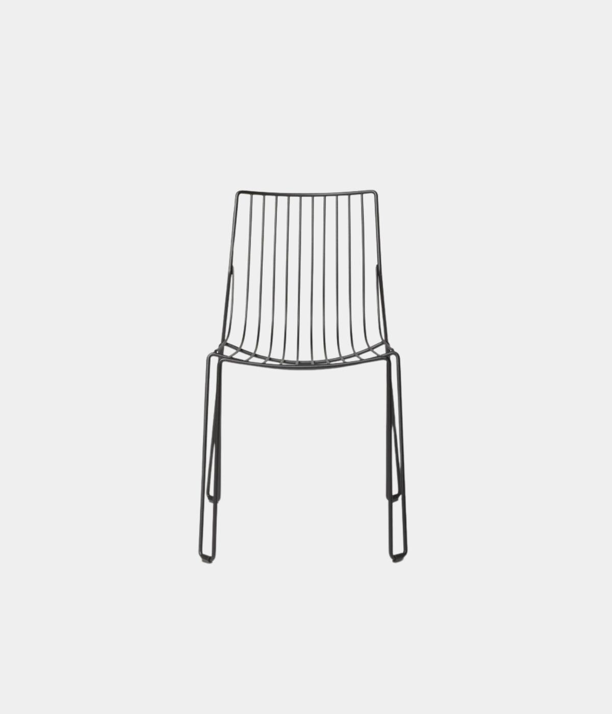 schwarzer Tio Chair von vorne 