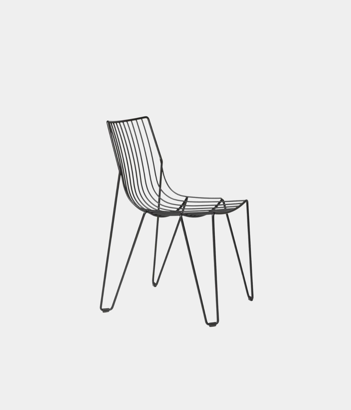 schwarzer Tio Chair von der Seite 