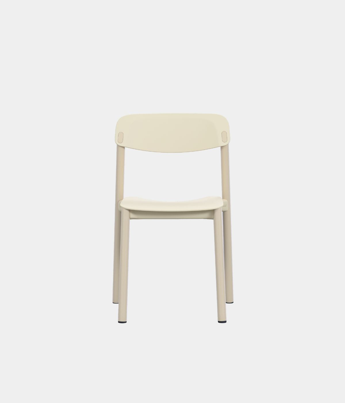 Penne Stuhl in Cremefarbe von vorne, vor weißem Hintergrund. Das klare, gerade Design des Stuhls wird durch die sanfte Cremefarbe betont, die ihm eine warme und einladende Ausstrahlung verleiht. Die schlichten Linien und die solide Konstruktion machen den Stuhl zu einem eleganten Möbelstück für jedes moderne Interieur