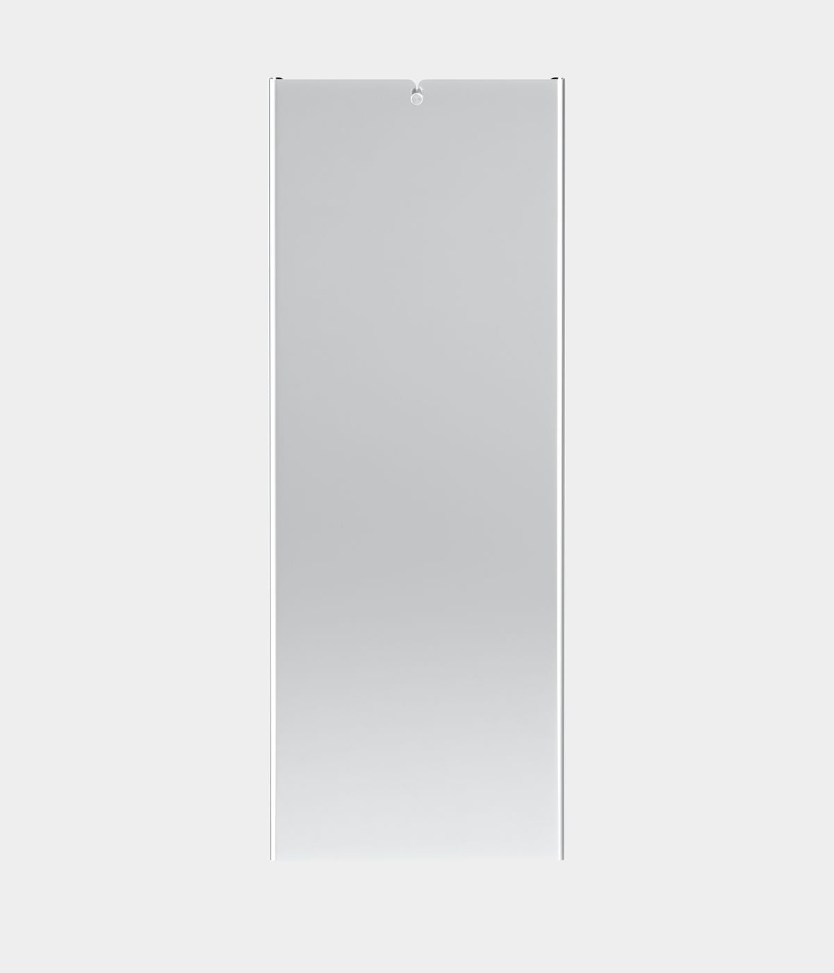 Memory Spiegel Large von Massproductions, freigestellt vor weißem Hintergrund – großzügiges, minimalistisches Design mit klarer Linienführung, das sowohl Funktionalität als auch ästhetische Präsenz in modernen Innenräumen schafft
